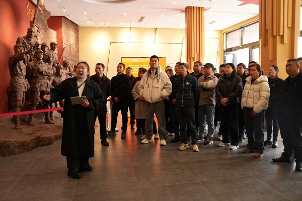 红色教学.jpg